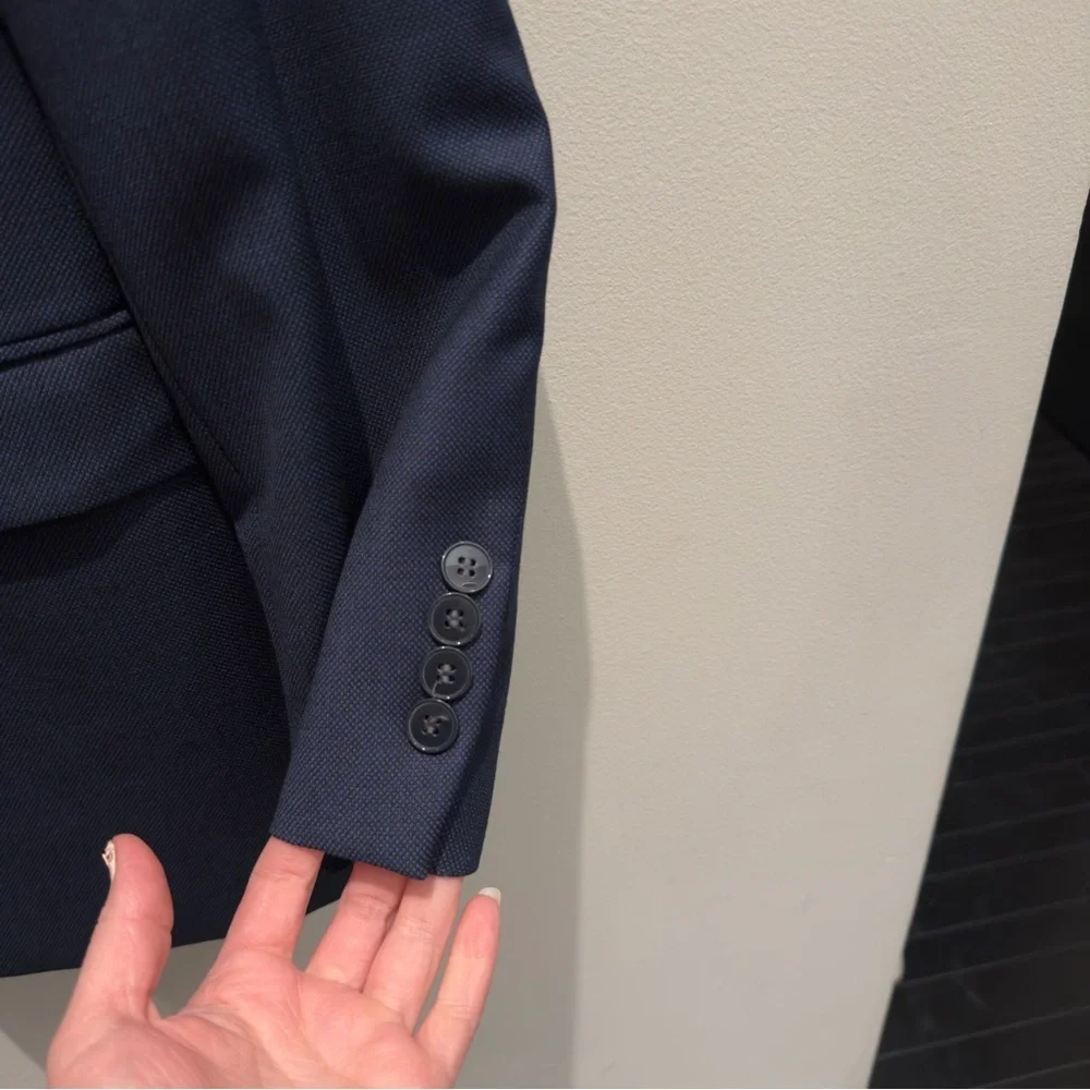 Calvin Klein Extreme Slim Fit Men's Navy Blazer  Two-Button 100% Wool Size 44R